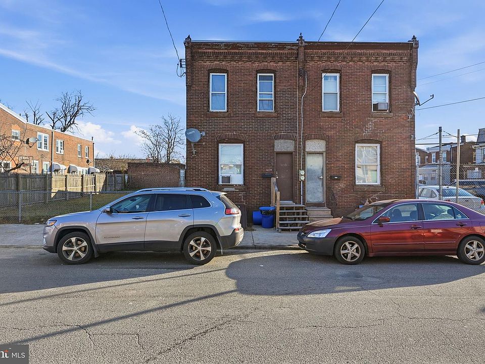 1st image of 2049 Margaret St
