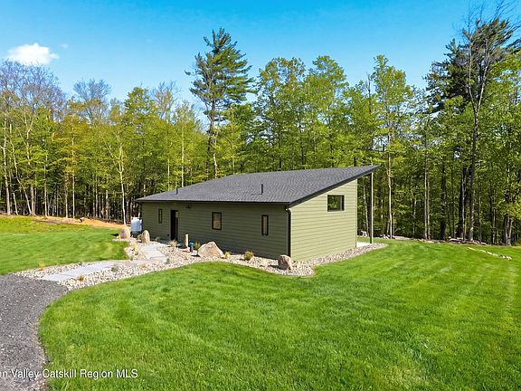 3rd image of 349 High Point Mountain Road