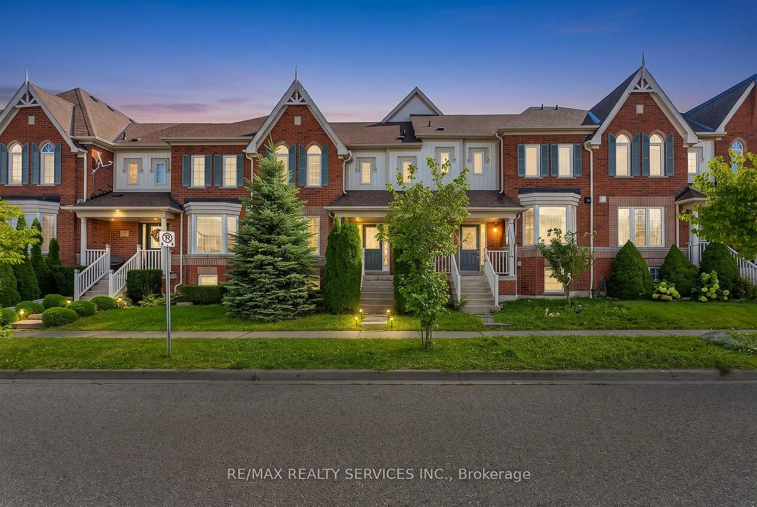 3 bed, $2,850 — Photo 1