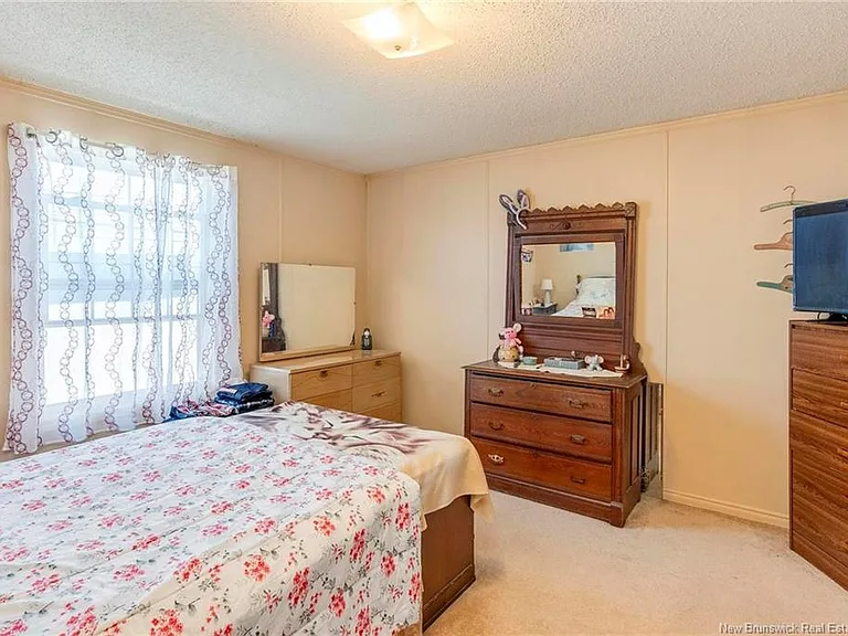 29 Gerald Blvd — Photo 21