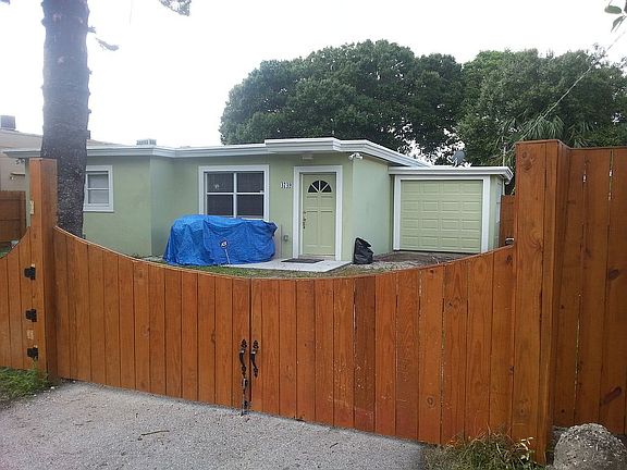 2nd image of 4749 SW 33rd Ave