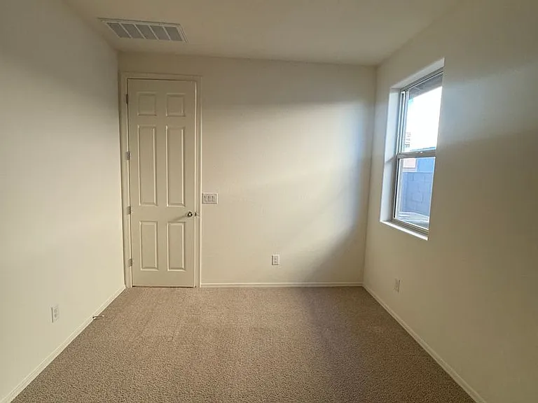 13383 W Eagle Feather Rd — Photo 27