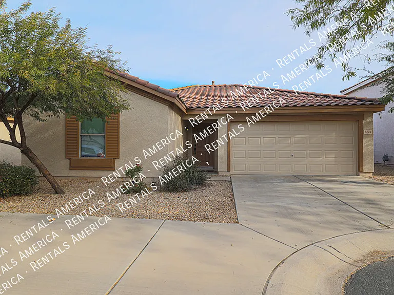 1324 S Mosley Ct — Photo 1