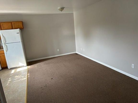 4th image of 216 Market St #3