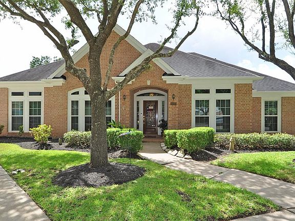 2nd image of 1407 Lake Pauline Ct