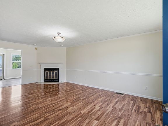 4th image of 1128 Idlewild Ct