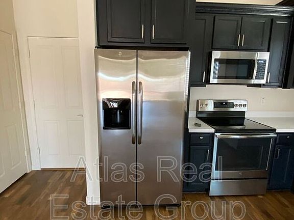 5th image of 34501 N Mirandesa Dr