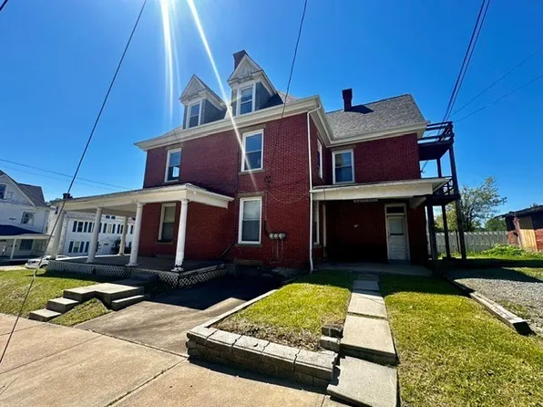 387 N Richhill St, Waynesburg, PA 15370