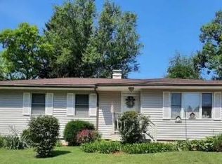 1154 Bonnie Brae Ln, Lake Geneva, WI 53147