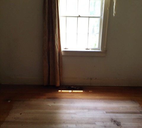 4th image of 800 Sunnyside Dr