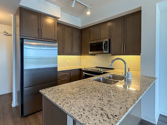 5th image of 65 Oneida Cres #1510