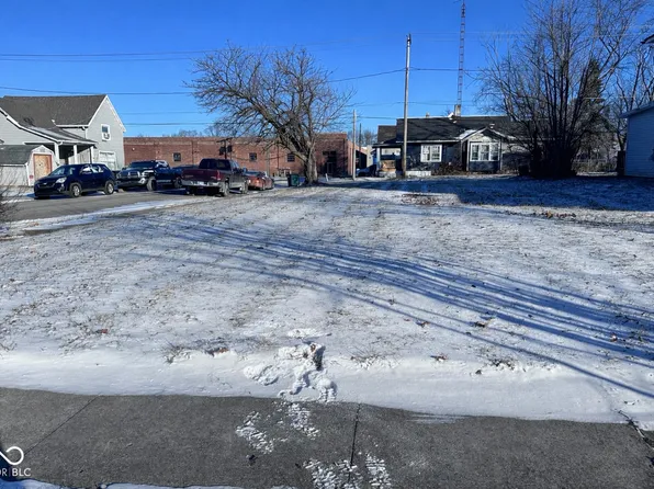 1302 E Kirby Ave, Muncie, IN 47302