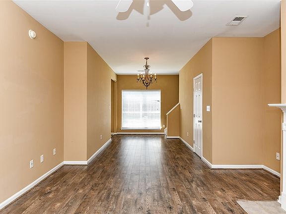 4th image of 305 Forest Lakes Dr