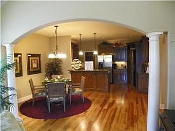 5th image of 4133 NE Chapel Manor Dr