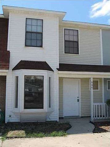 1st image of 604 Sandalwood Dr #604