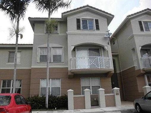 2nd image of 8886 W Flagler St APT 204