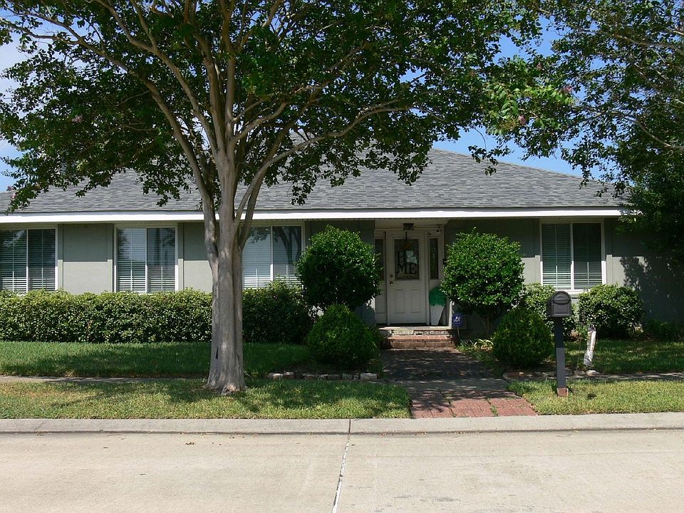 1st image of 3200 Dauterive Dr