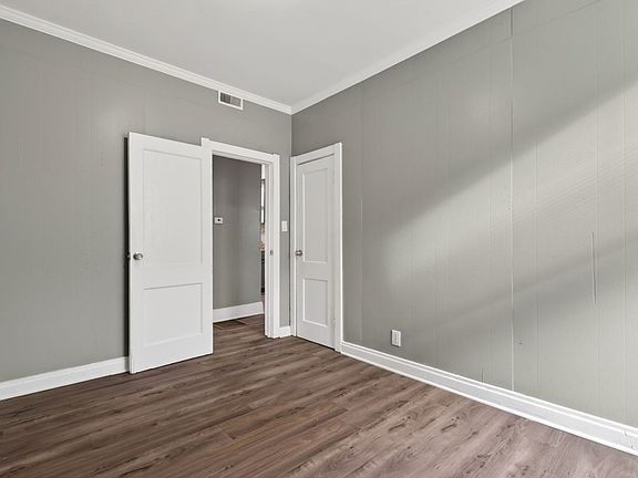 3rd image of 738 E Marquette Rd #3