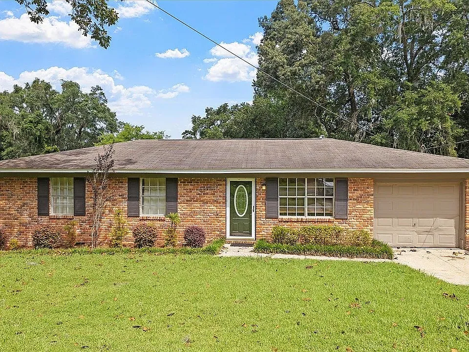 2136 Harriet Dr