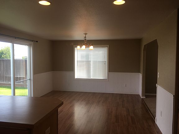 4th image of 2103 Leanne Ave