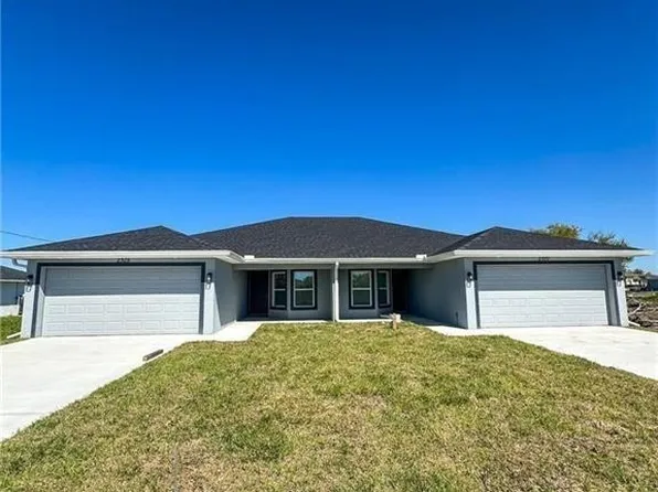 832 Burns AVE S, LEHIGH ACRES, FL 33974