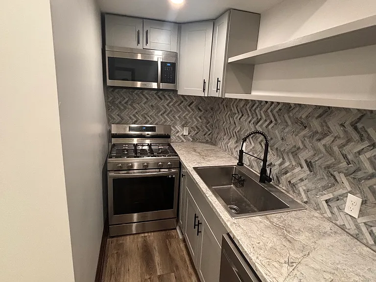 425 Crescent Ave #2 — Photo 3