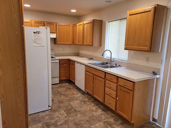 5th image of 1101 NE Beaumont Ln