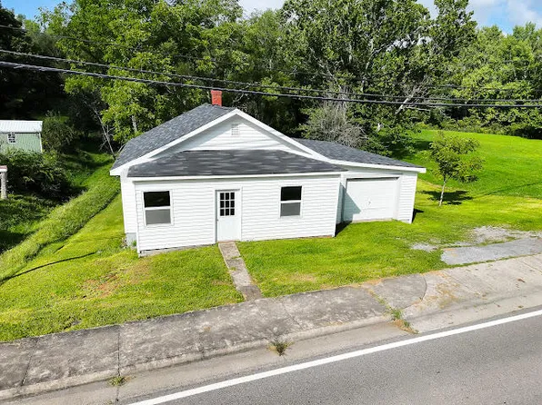 379 Freedom Ave, Tazewell, VA 24651