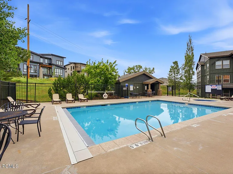 1729 W Fox Bay Dr #J102 — Photo 38