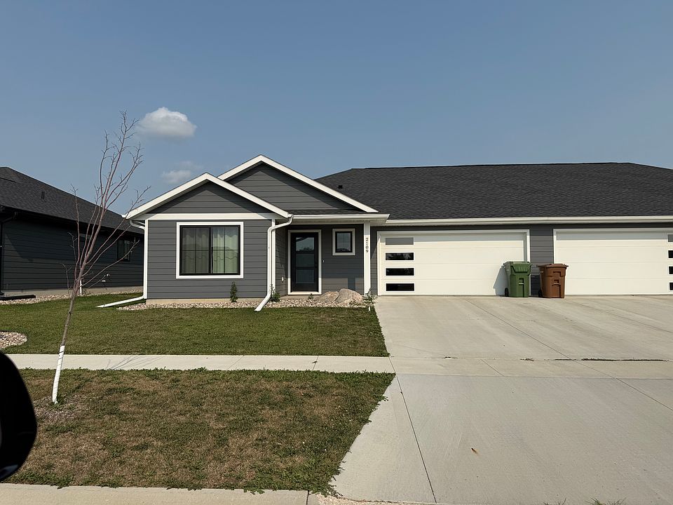 1st image of 2109 Lucerne Ave