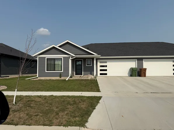 2109 Lucerne Ave, Brookings, SD 57006