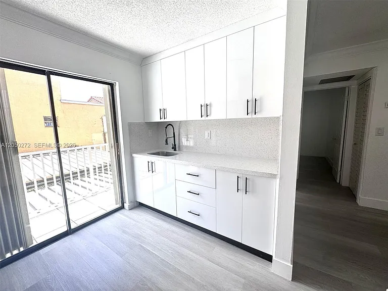2740 W 62nd St #205 — Photo 7