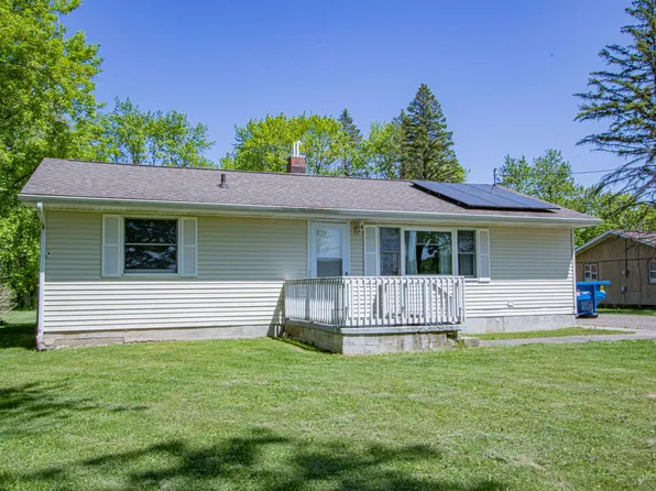 9208 N Irish Rd, Mount Morris, MI 48458