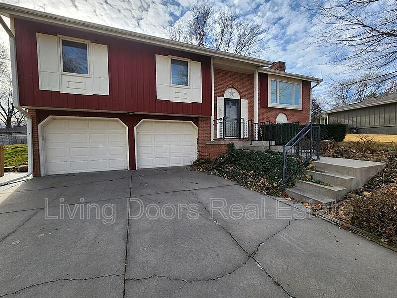 1st image of 7821 Trendwood Dr