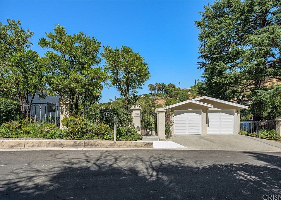 1st image of 14843 Round Valley Dr