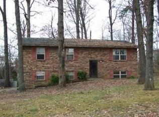 917 Rennboro Rd, Knoxville, TN 37923