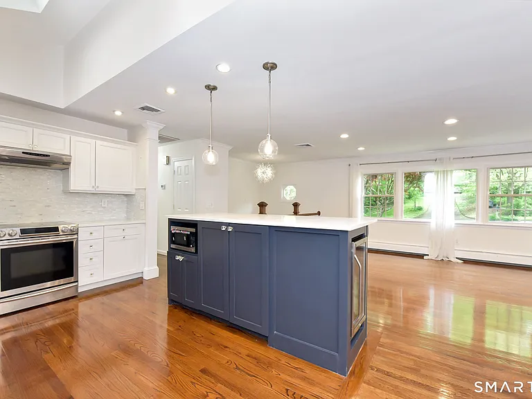 17 Grey Hollow Rd — Photo 4