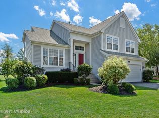 1309 Liverpool Ln, Mundelein, IL 60060