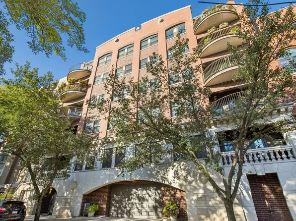 1426 N Orleans St APT 202, Chicago, IL 60610
