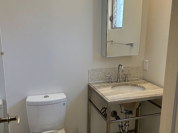 5th image of 4260 La Salle Ave
