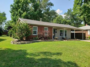 1130 Kane St, Carlyle, IL 62231