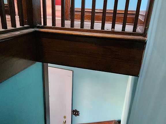 5th image of 4020 Deodar St