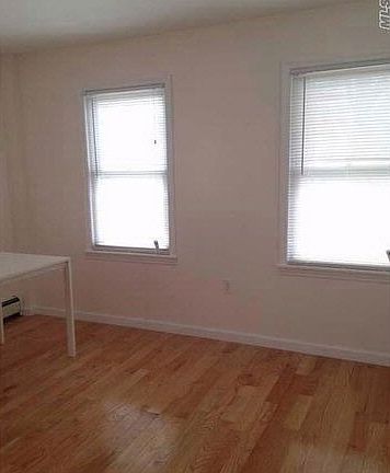 5th image of 8639 233rd St