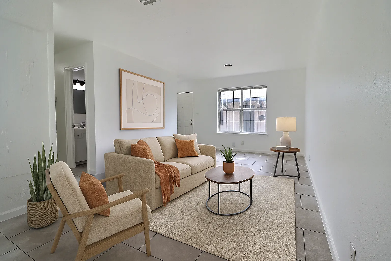 2 bed, 900 sqft, $895 — Photo 1