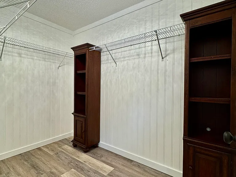 502 Worth Dr — Photo 24