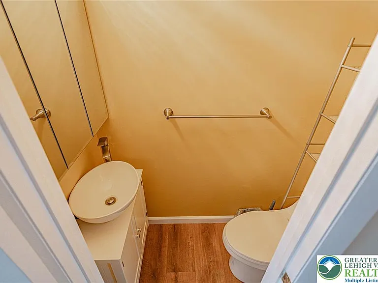 5650 Greens Dr — Photo 14