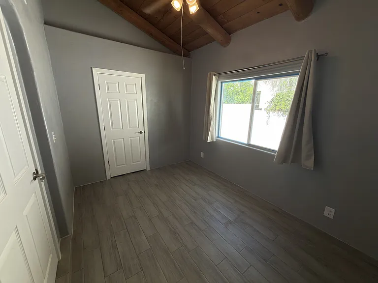 2321 E 6th St #1 — Photo 17