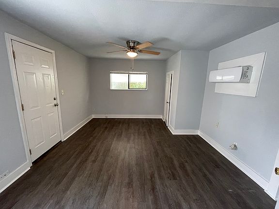 3rd image of 3806 W 17th St #A