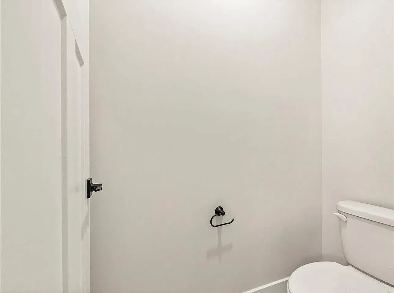 4 bed, 2018 sqft, $2,700 — Photo 2