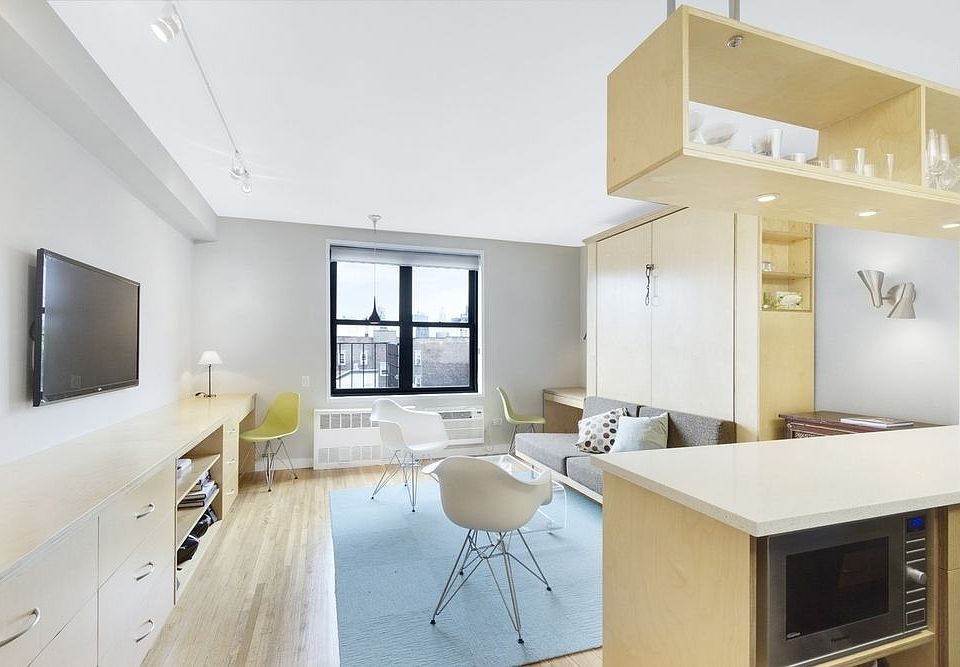 1st image of 350 Bleecker St APT 6H
